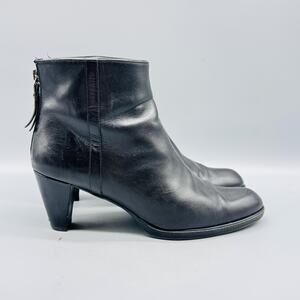 Stuart Weitzman Boots Womens 9 Black Leather Ankle Booties Back Zip Cone Heel